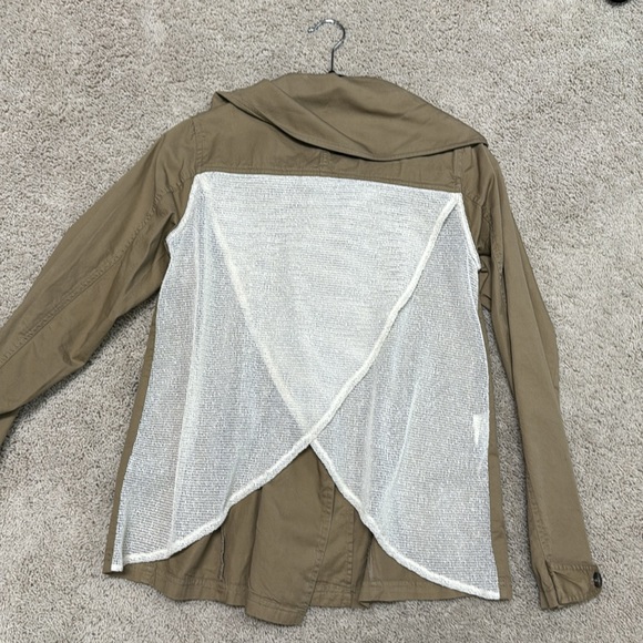 Trendy spring jacket - Picture 2 of 2